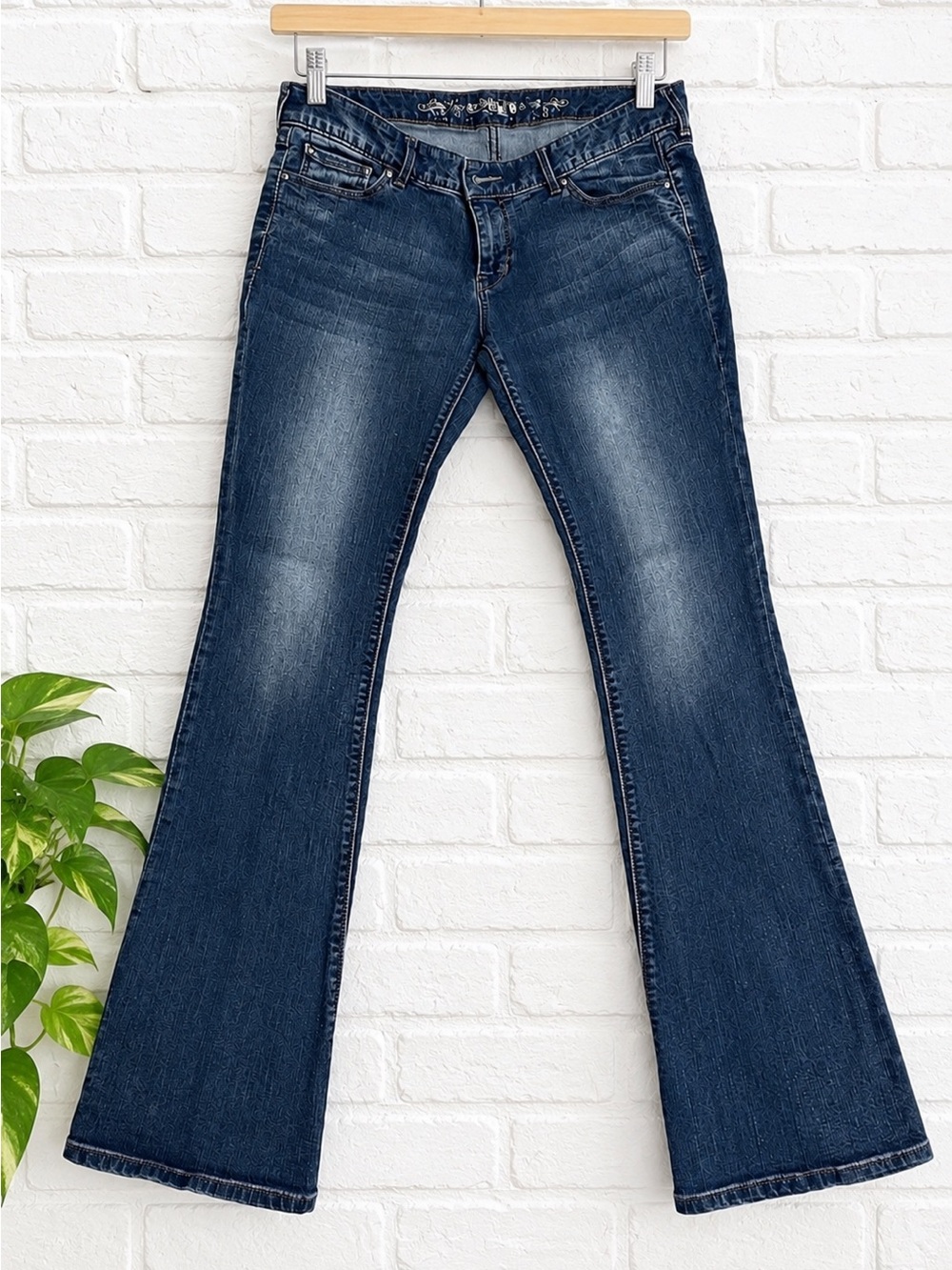 Express Women’s Dark Wash Bootcut Jeans Low Rise Y2K Denim